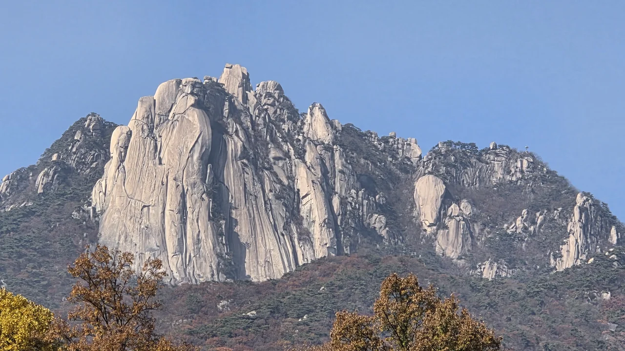 Thrilling Dobongsan Darak Ridge Trail — Dobongsan (from the south)