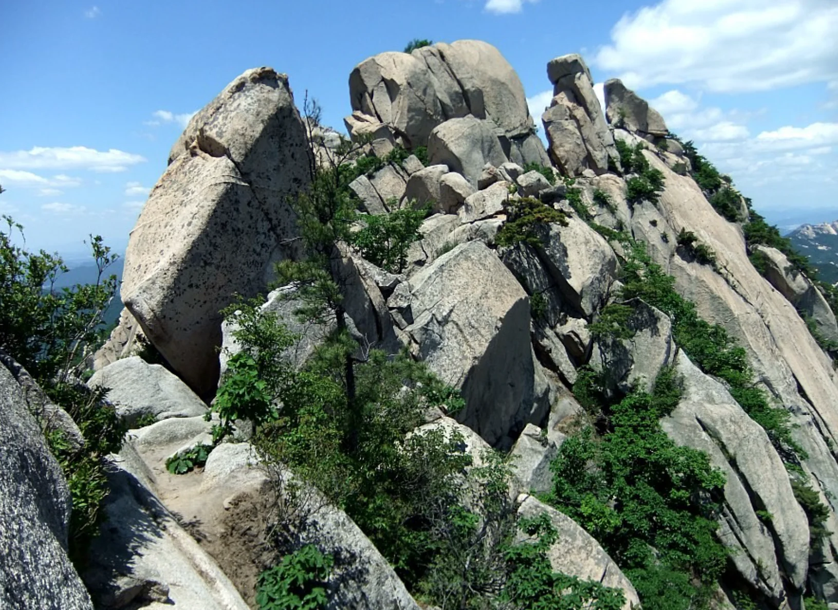 Mangyungdae ridge (Bukhansan)